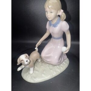 The Leonardo‎ Collection Porcelain Figurines Boy & Girl With Puppy Do
